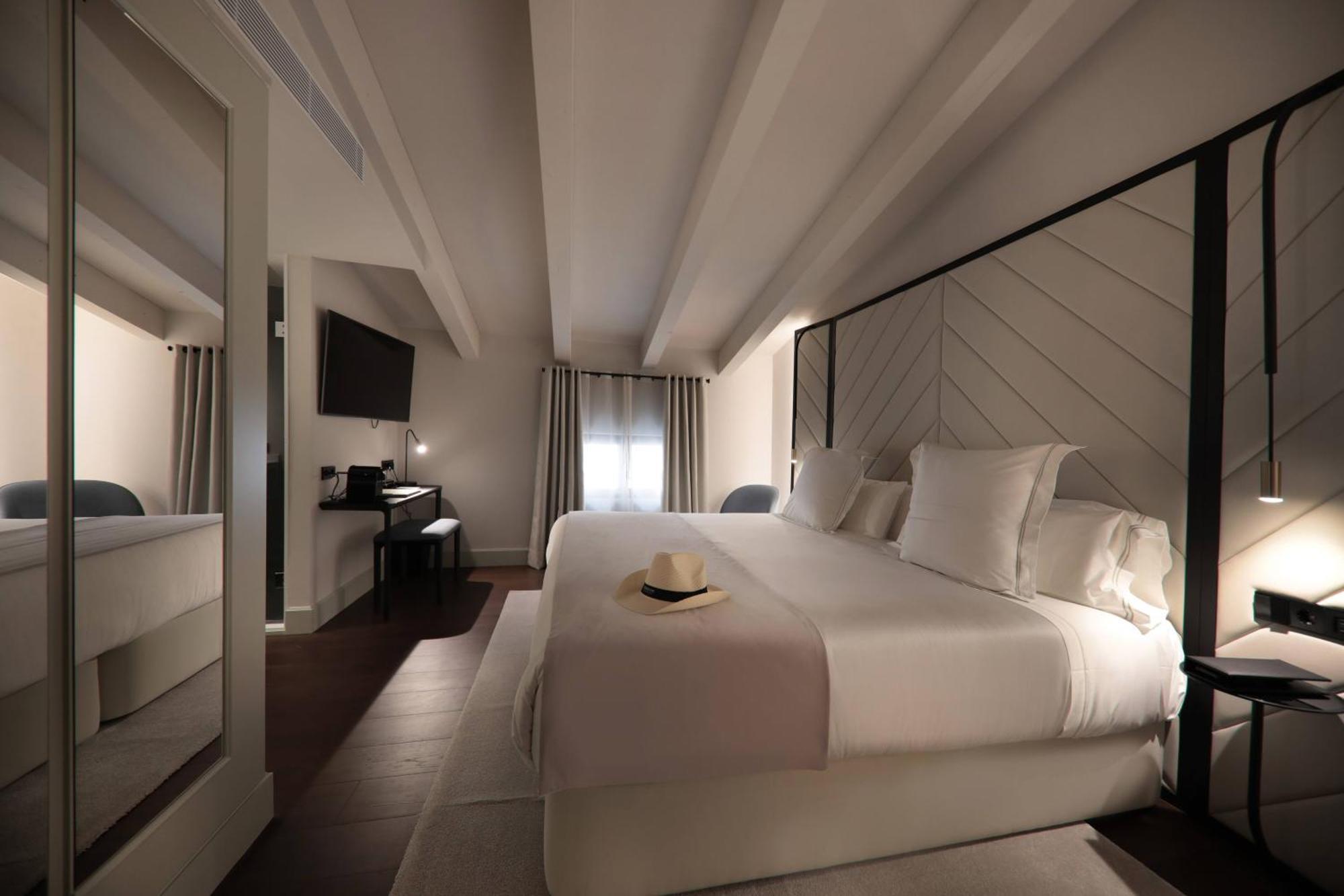 Style Room,1769930766:JPEG